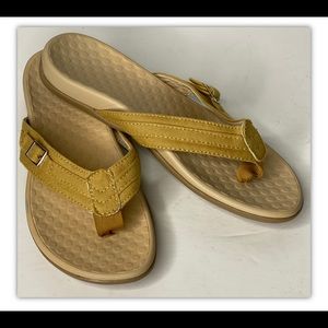 Tan Vionic Orthopaedic Thong Flip Flops Size 7